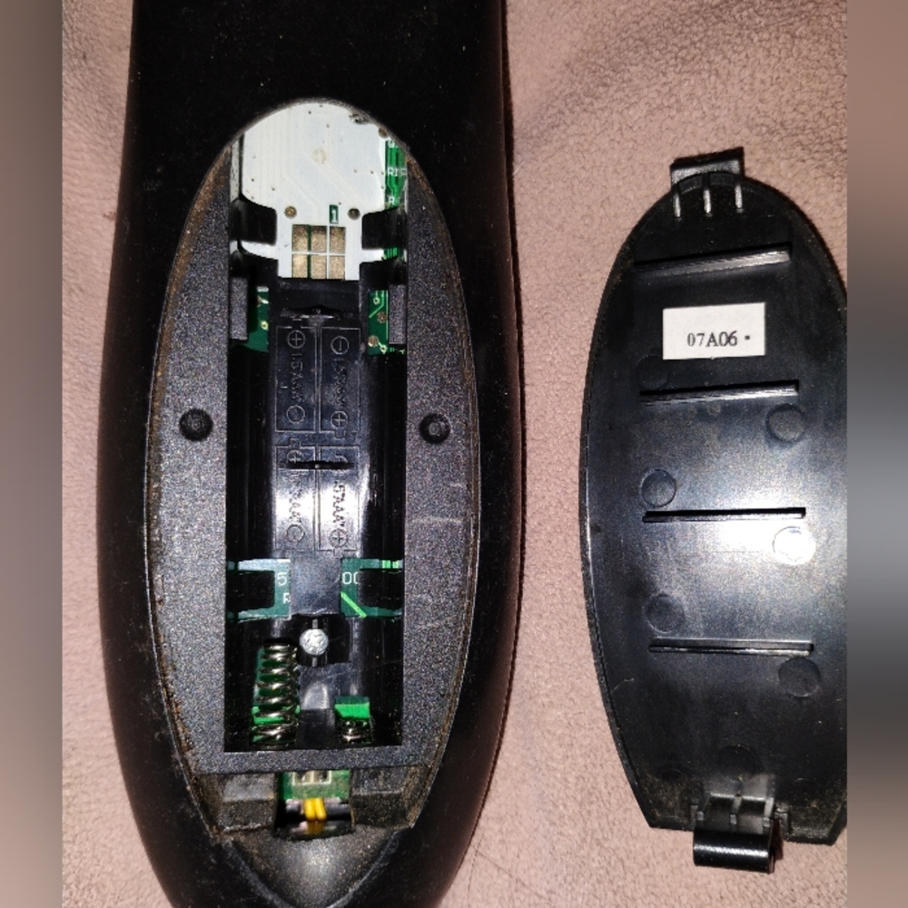 Radio Shack Remote Control - Picture 3 of 3